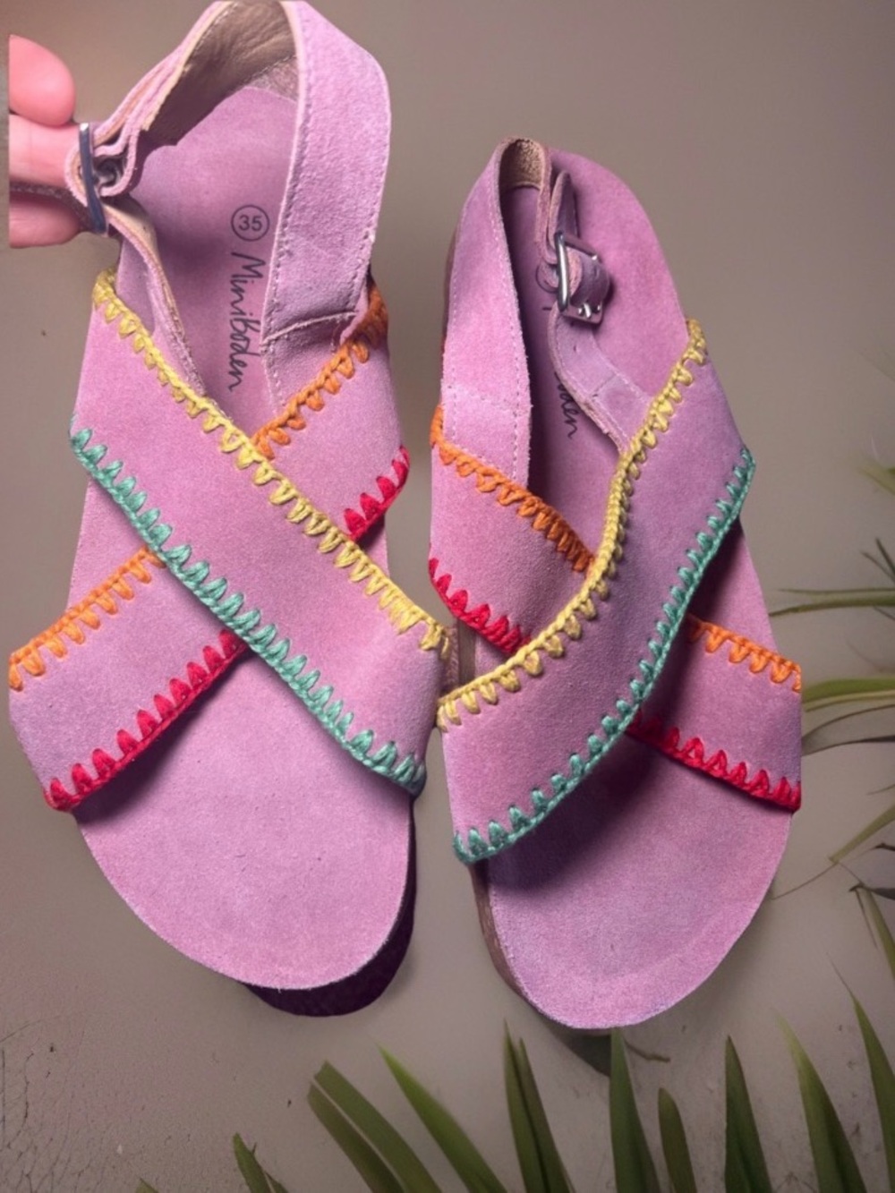 Mini Boden Size 35 4.5 Pink Suede Cross-Strap Sandals with Multicolor Stitching